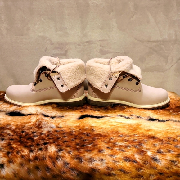 Timberland Authentic Teddy Fleece ~ Fold Down ~ White Sz 7.5 NWT - Picture 5 of 11